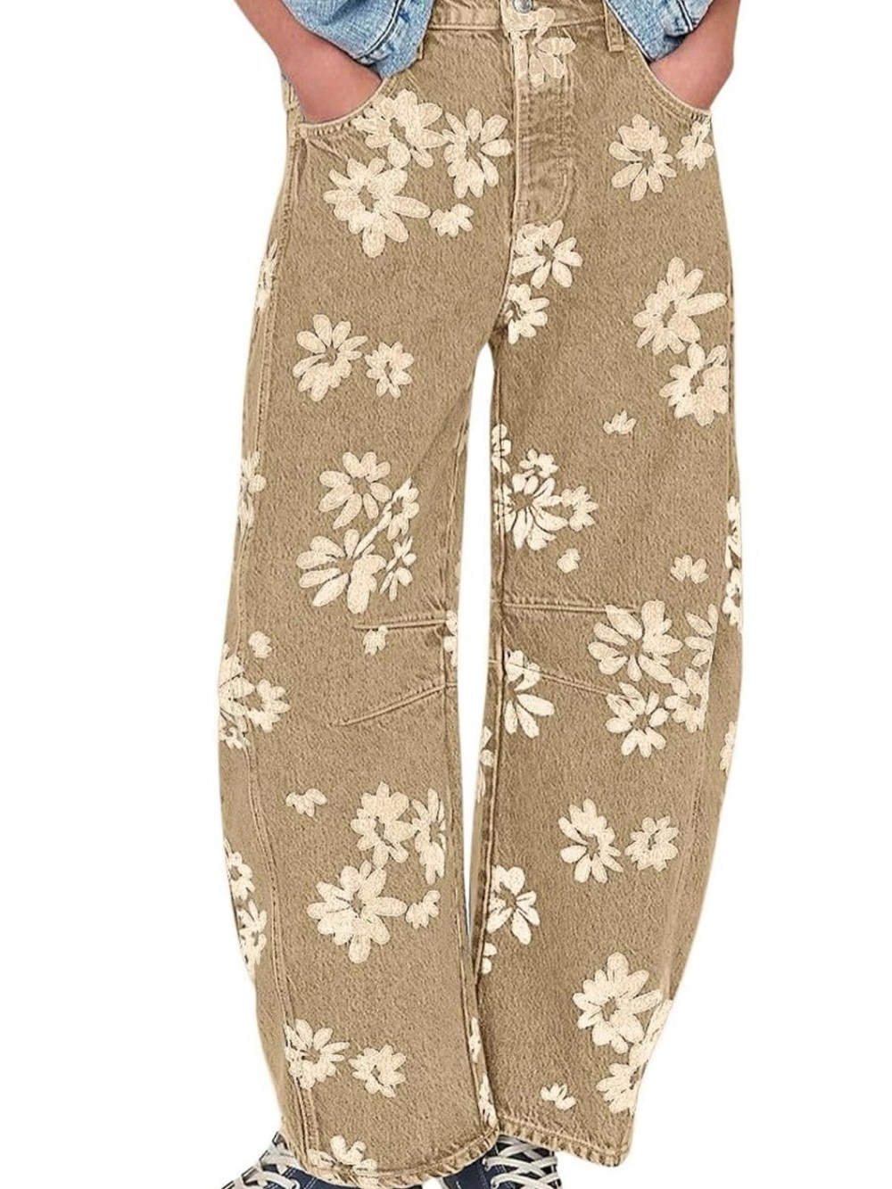 Women’s Y2K distressed baggy Barrel jeans. Size medium (8-10)
